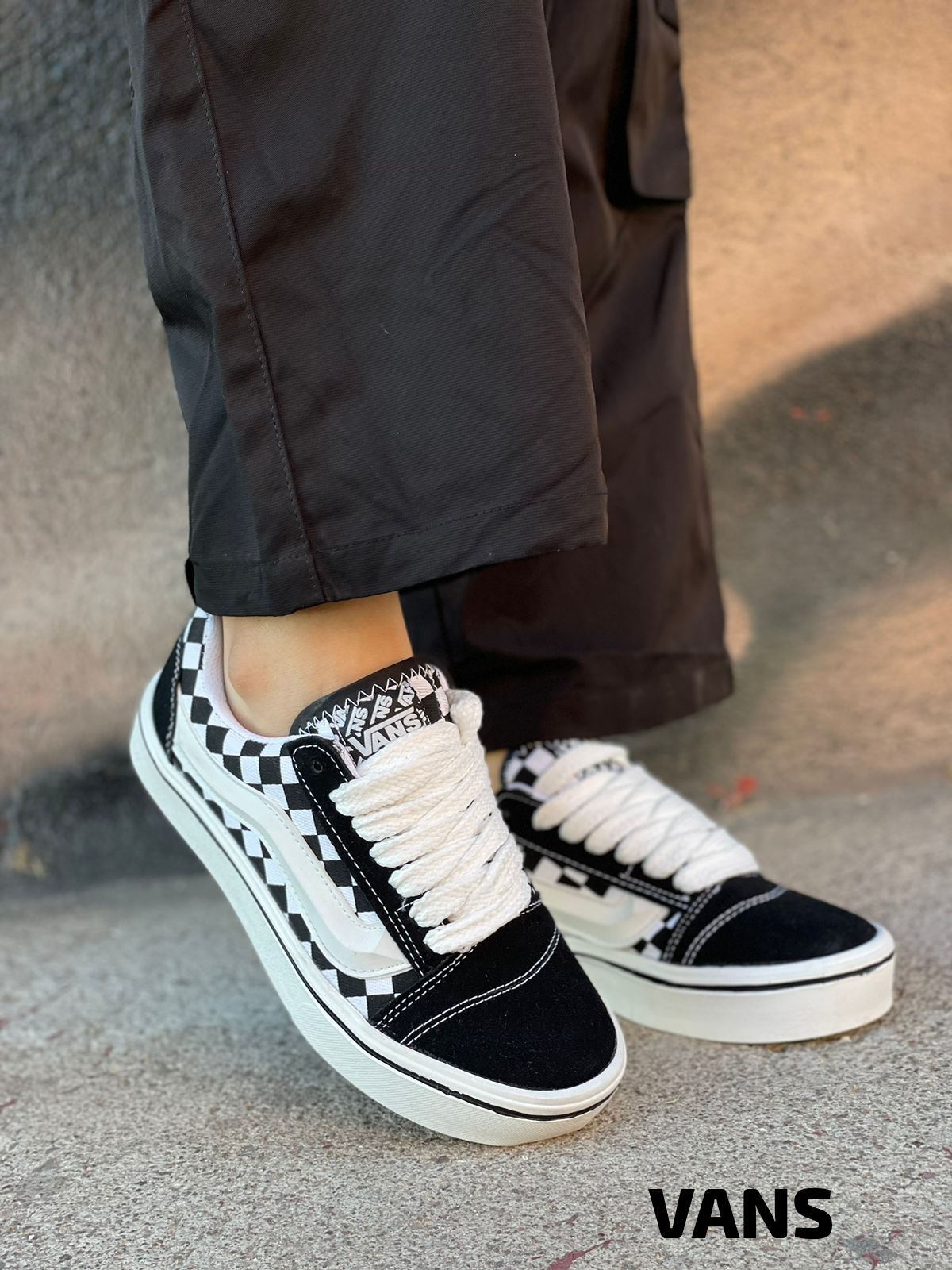 Vans c